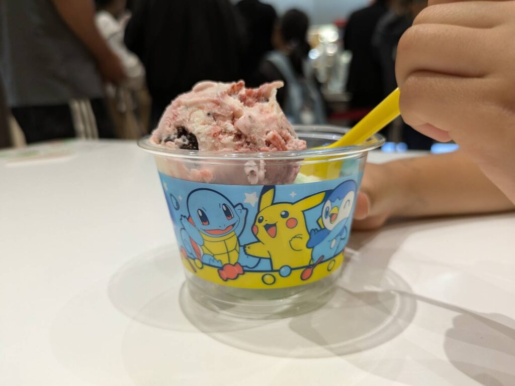 サーティワンアイスクリームのポケモンコラボ。ダブルカップのアイス。
