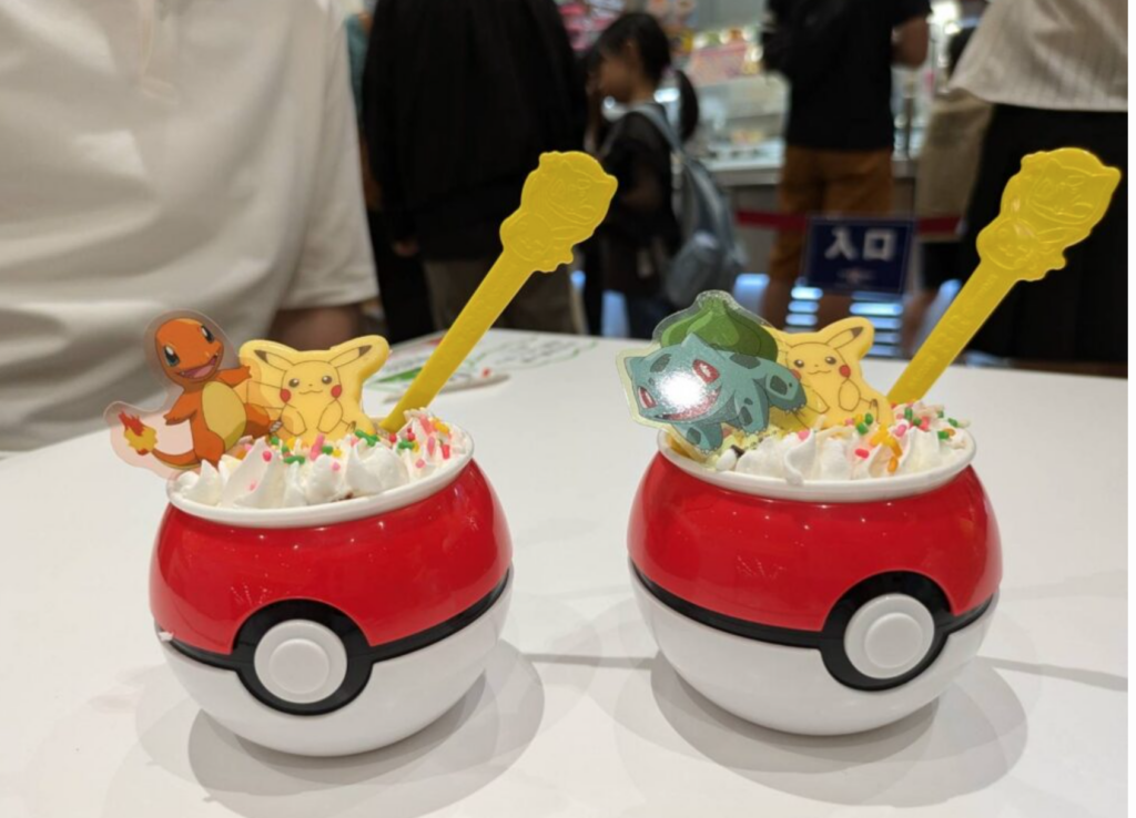 サーティワンアイスクリームのポケモンコラボ。モンスターボールのサンデー。